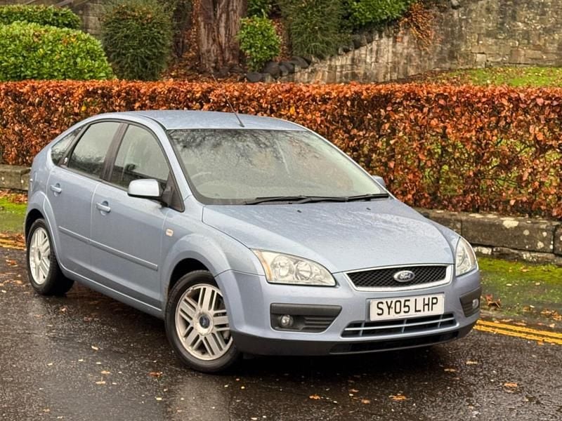 Blue Used 2005 Ford Focus Ghia Hatchback | £1,750 (Good price) - Image 1/4