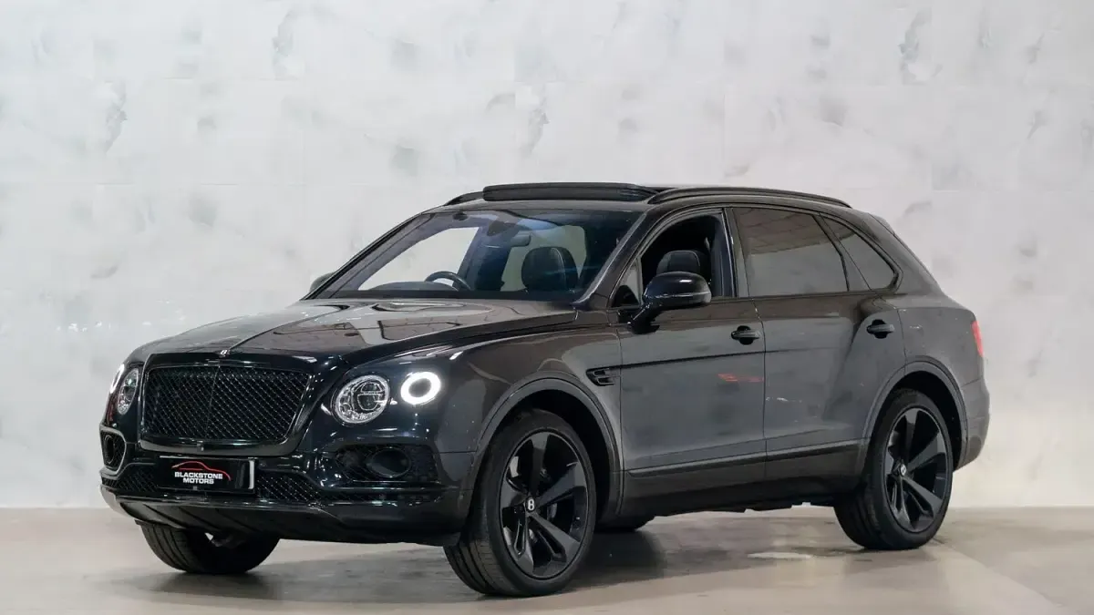 Used Bentley Bentayga 435 HP (319 kW) 2017 Black SUV