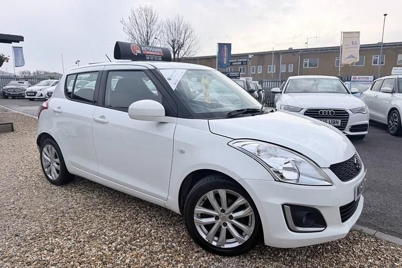 Used Suzuki Swift SZ3 94 HP (69 kW) 2013 White Hatchback
