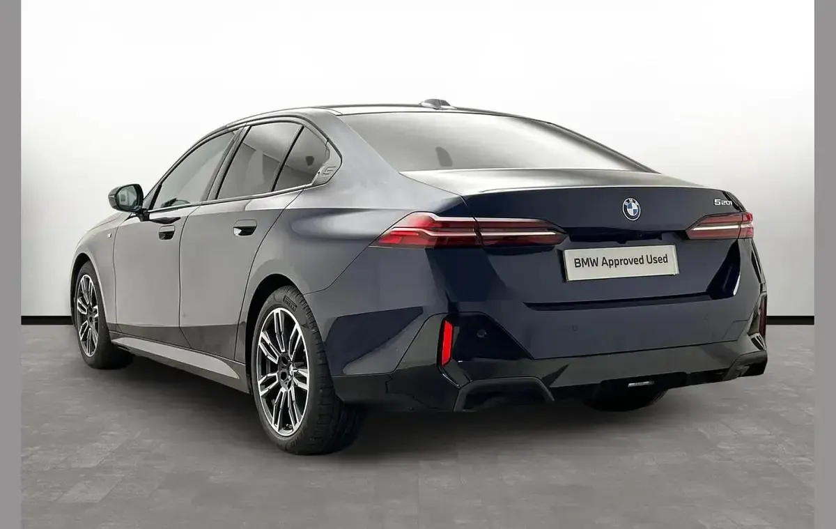 Used BMW 520 M Sport 205 HP (150 kW) 2024 Blue Sedan