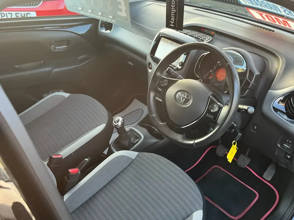 Used Toyota Aygo x-press 2018 Black Hatchback