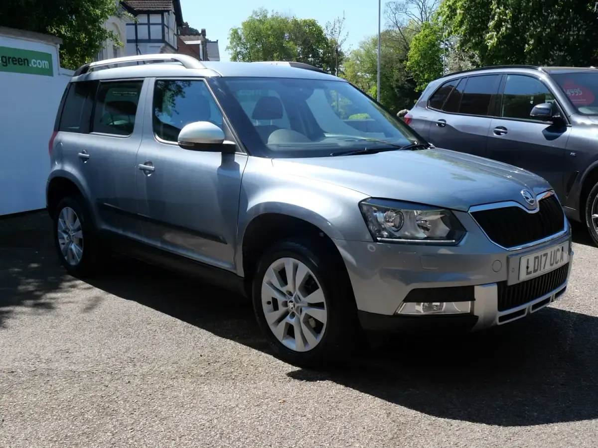 Used Skoda Yeti Drive 110 HP (80 kW) 2017 Grey SUV