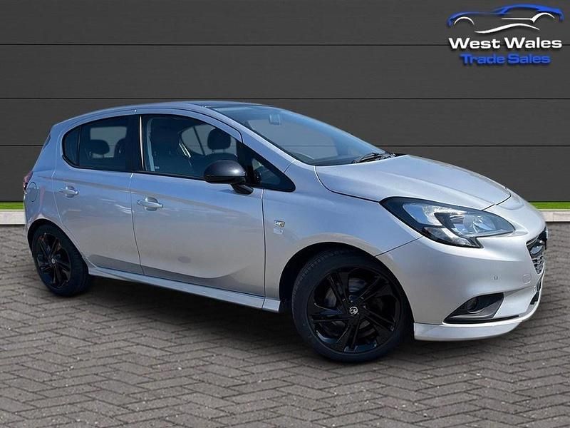 Second-hand Vauxhall Corsa Edition 100 CP (73 kW) 2016 Argintiu Hatchback