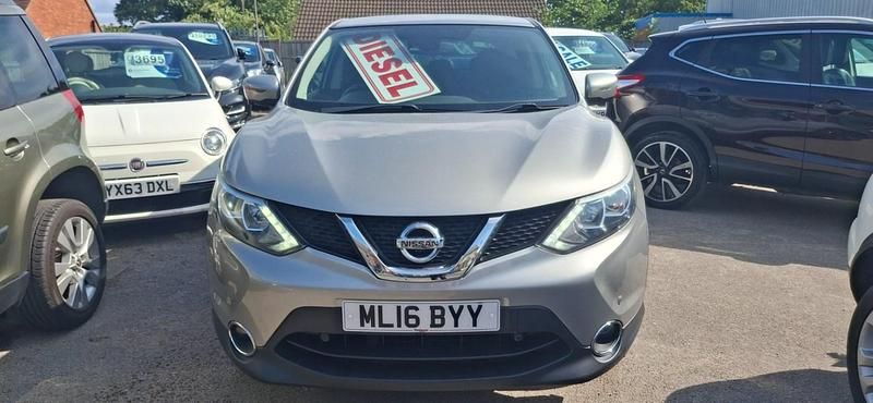 Used Nissan Qashqai N-Connecta 2016 Silver SUV