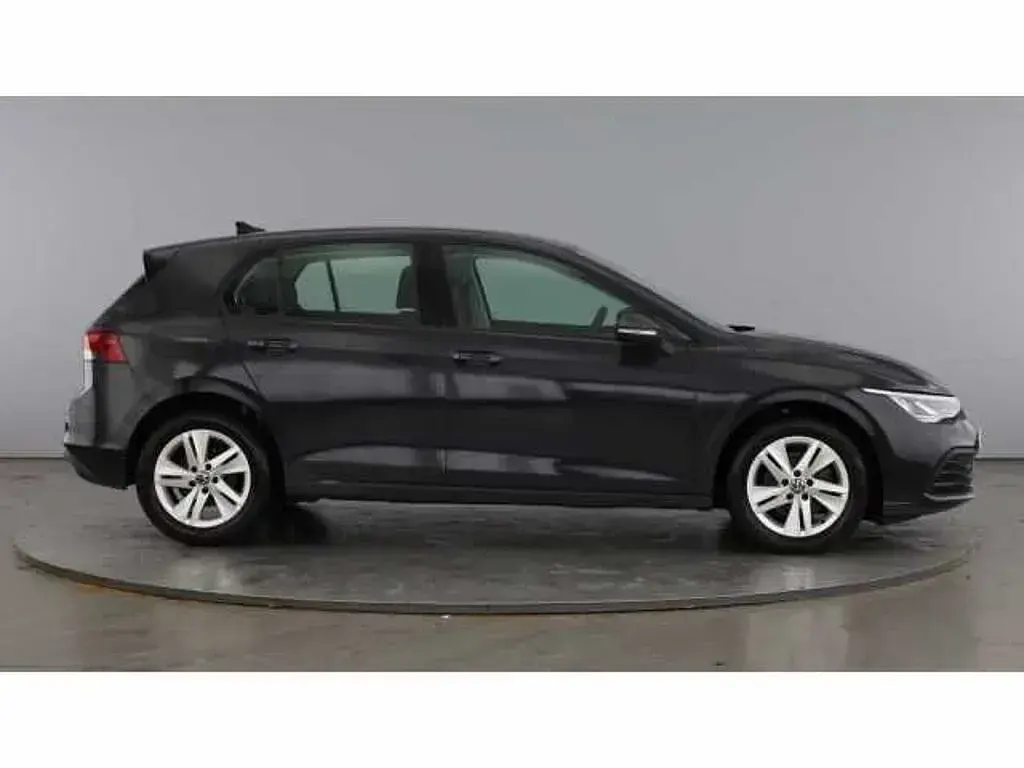 Used VW Golf VIII 130 HP (95 kW) 2024