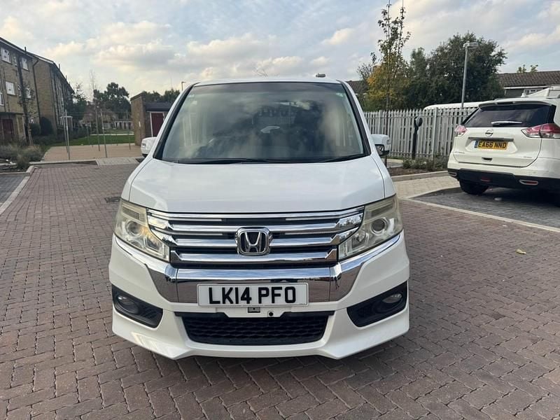 Używany Honda Stepwgn 2014 Biały Minivan
