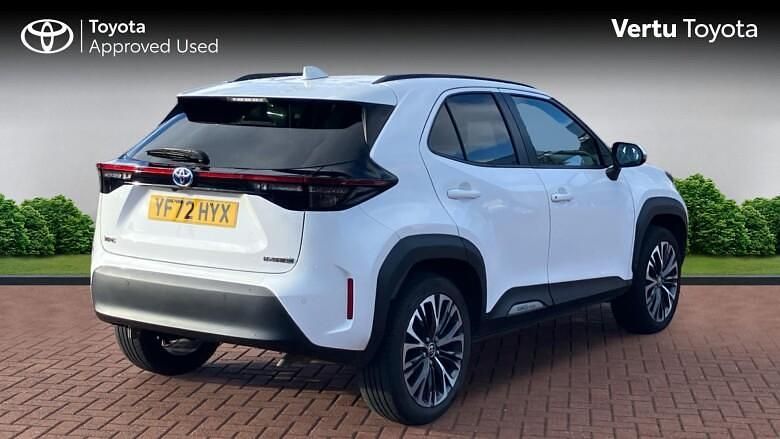 Used Toyota Yaris Hybrid 116 HP (85 kW) 2022 Estate