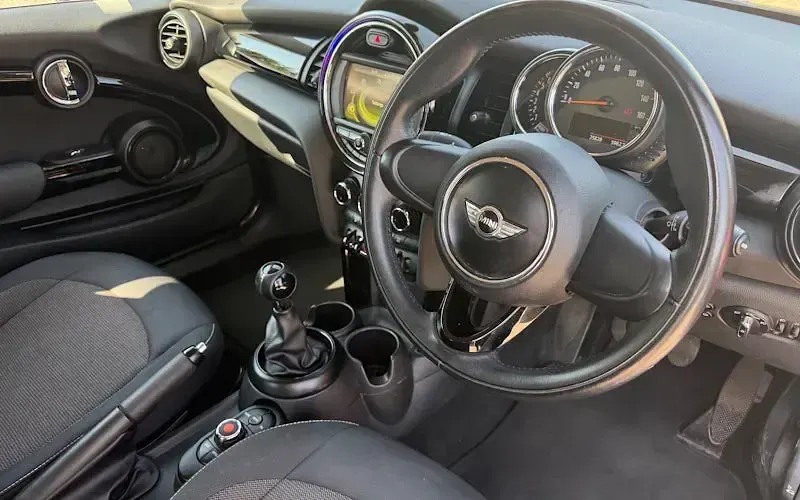 Used Mini ONE Hatch 102 HP (75 kW) 2017 Hatchback