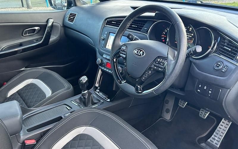 Begagnad Kia Ceed GT-Line S 136 HK (100 kW) 2018 Halvkombi
