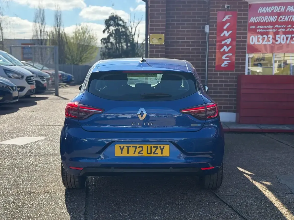 Used Renault Clio Evolution 145 HP (106 kW) 2023 Iron blue Hatchback