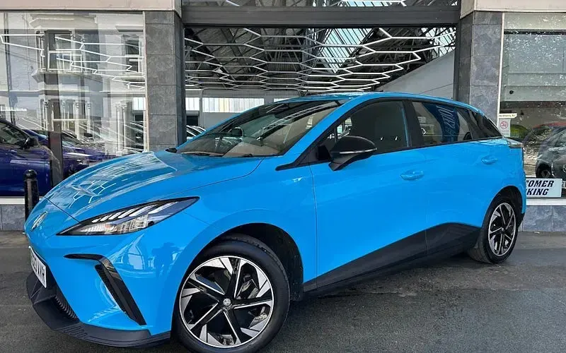 Used MG MG4 EV SE 125 kW (170 HP) 2023 Blue Hatchback