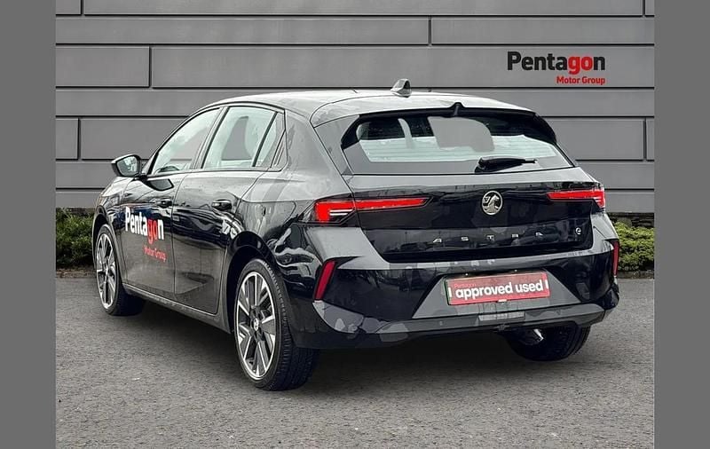 Used Vauxhall Astra Design Edition 114 kW (156 HP) 2024 Black Hatchback
