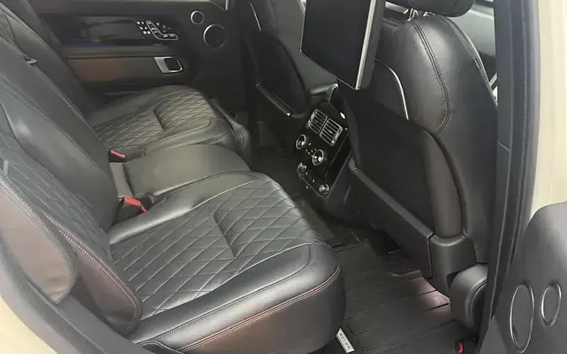 Used Land Rover Range Rover SVAutobiography Dynamic Black 566 HP (416 kW) 2018 White SUV