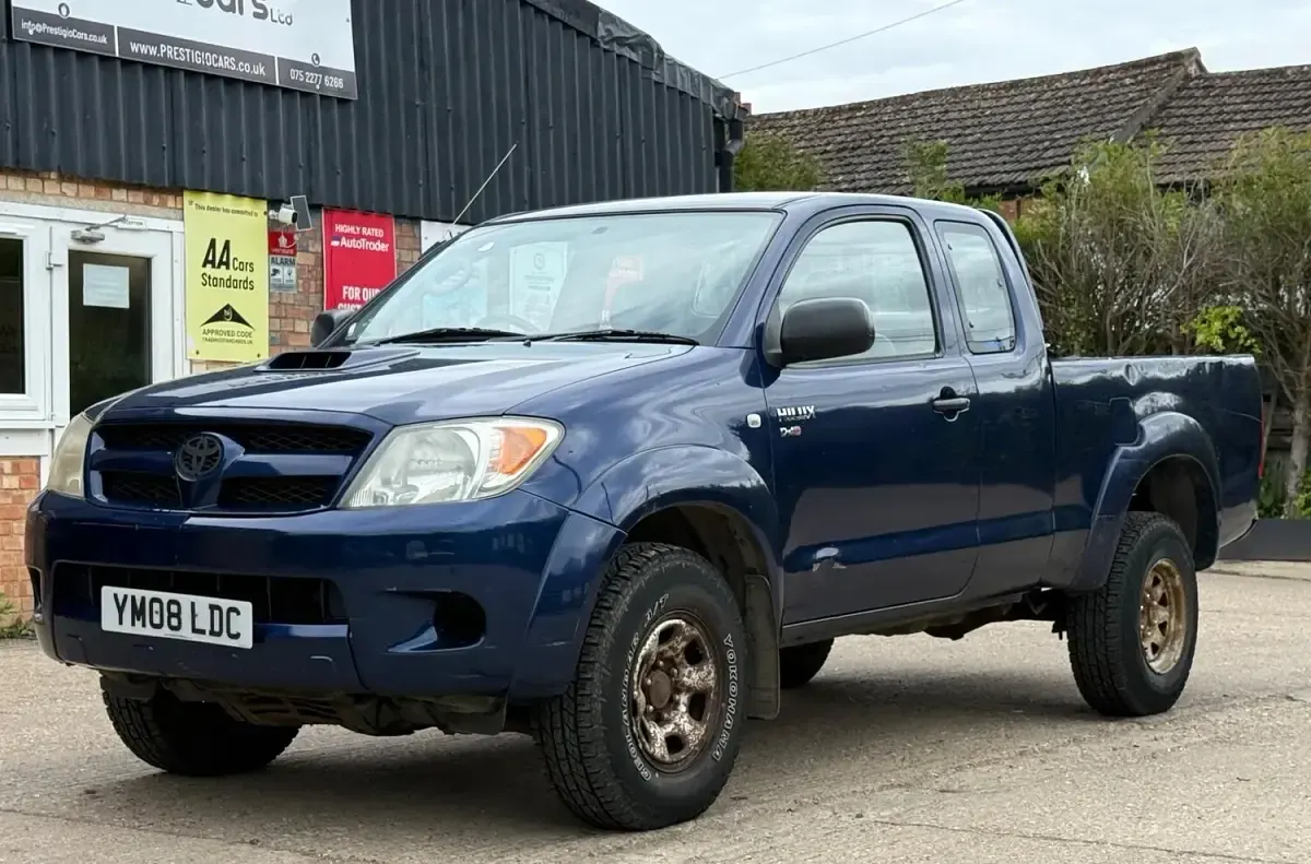 Used Toyota HiLux 120 HP (88 kW) 2008 Blue Pickup
