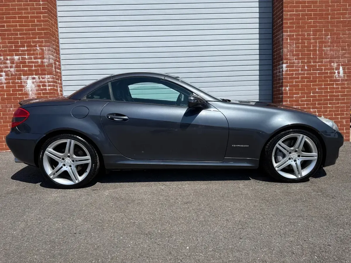 Used Mercedes SLK200 2009 Grey Cabriolet