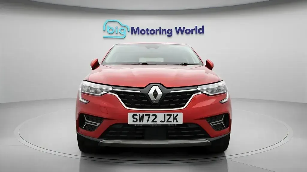Begagnad Renault Arkana Techno 145 HK (106 kW) 2023 Röd SUV