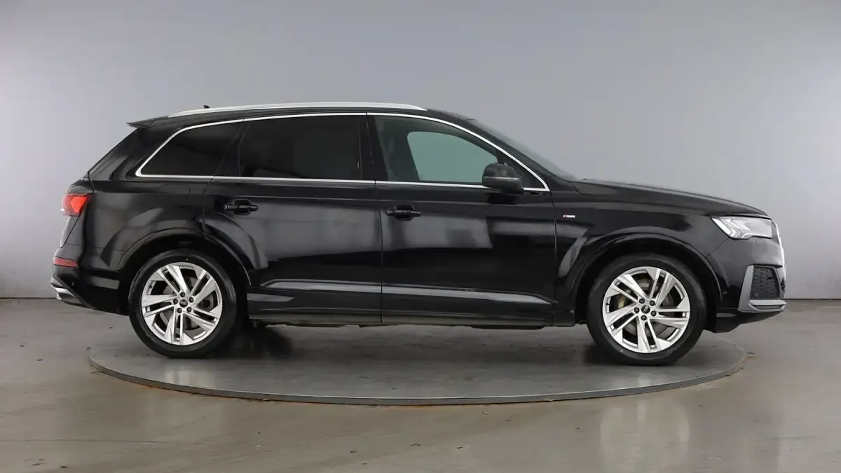 Used Audi Q7 Black Edition 231 HP (169 kW) 2024 Black SUV