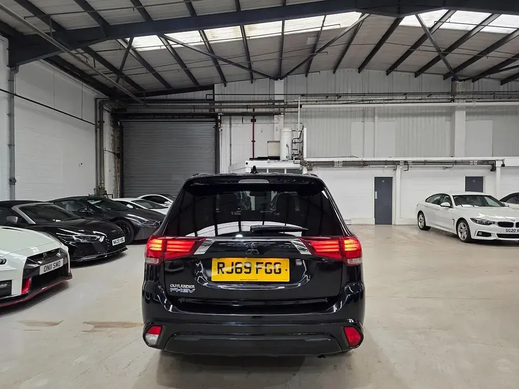 Used Mitsubishi Outlander P-HEV 2020 Black SUV