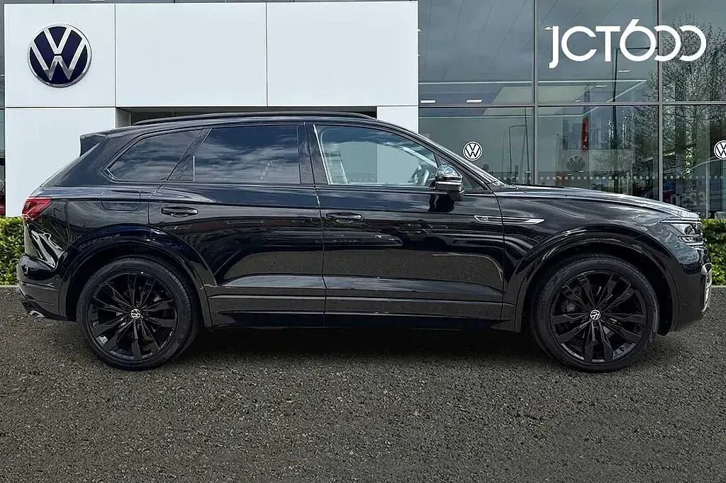 Used VW Touareg Black Edition 286 HP (210 kW) 2023 Black SUV