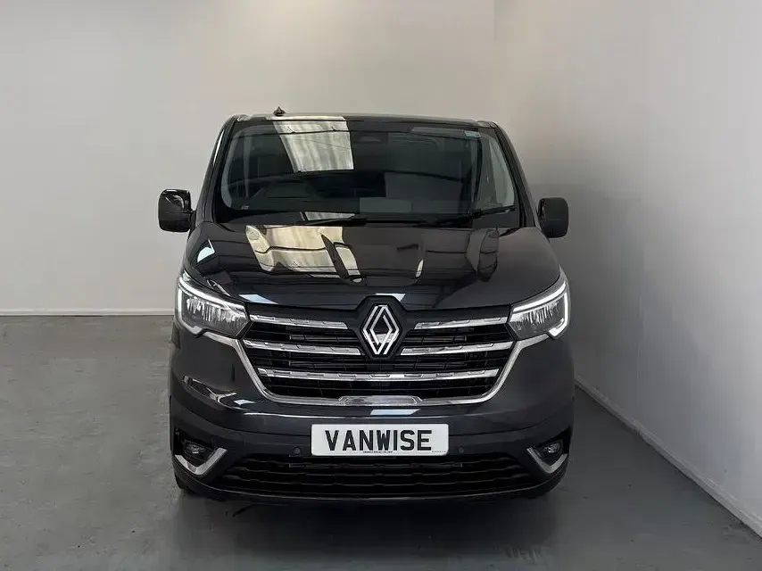 Ny Renault Trafic 150 HK (110 kW) 2026 Grå