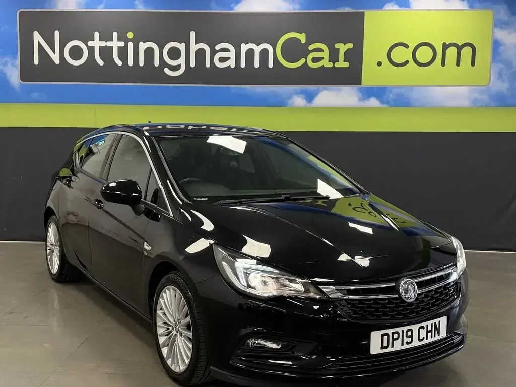 Used Vauxhall Astra Elite 200 HP (147 kW) 2019 Black Hatchback