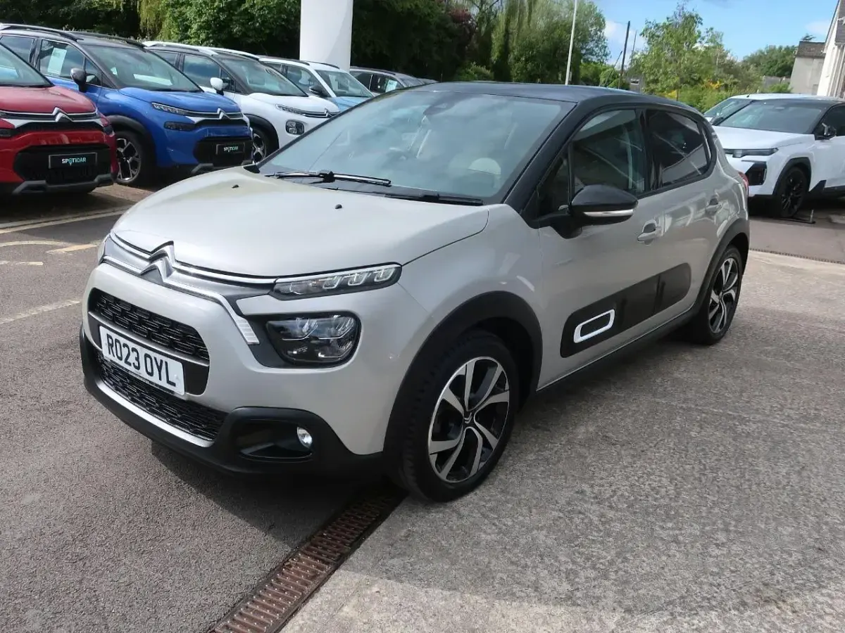 Used Citroën C3 PureTech 108 HP (79 kW) 2023 Brown Hatchback