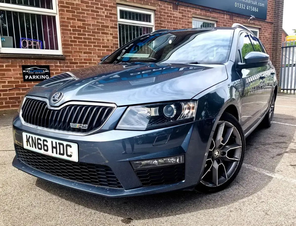Gebraucht Skoda Octavia vRS 184 PS (135 kW) 2016 Grau Kombi
