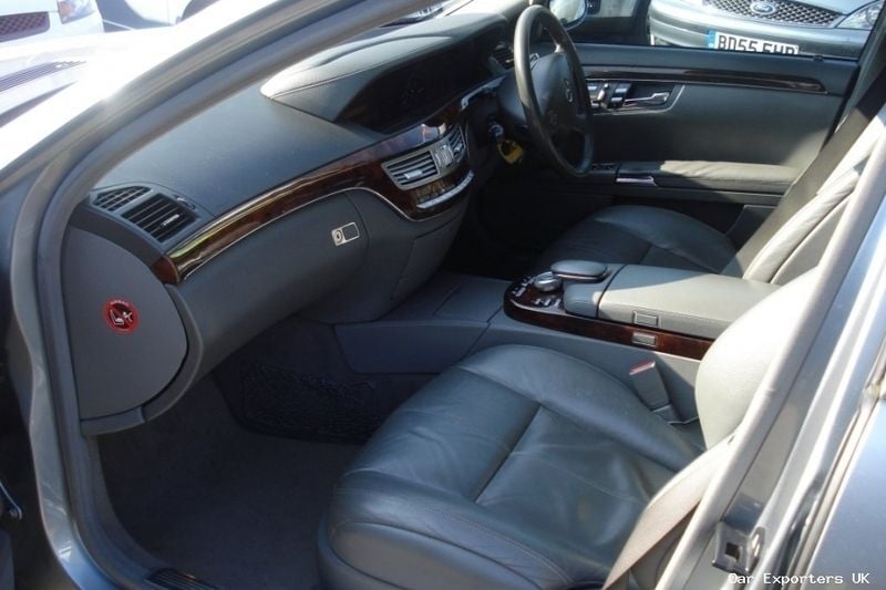 Used Mercedes S320 235 HP (172 kW) 2006 Sedan