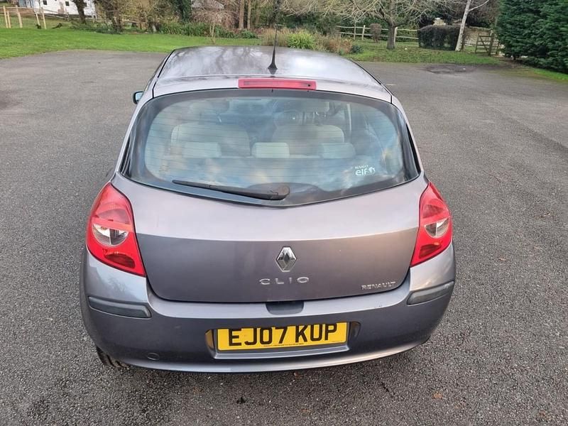 Used Renault Clio II Expression 2007 Blue Hatchback