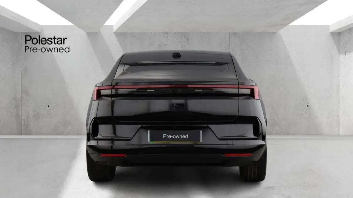 New Polestar 4 Plus 200 kW (272 HP) 2025 Black SUV