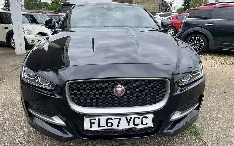Used Jaguar XE R-Sport 179 HP (131 kW) 2019 Sedan