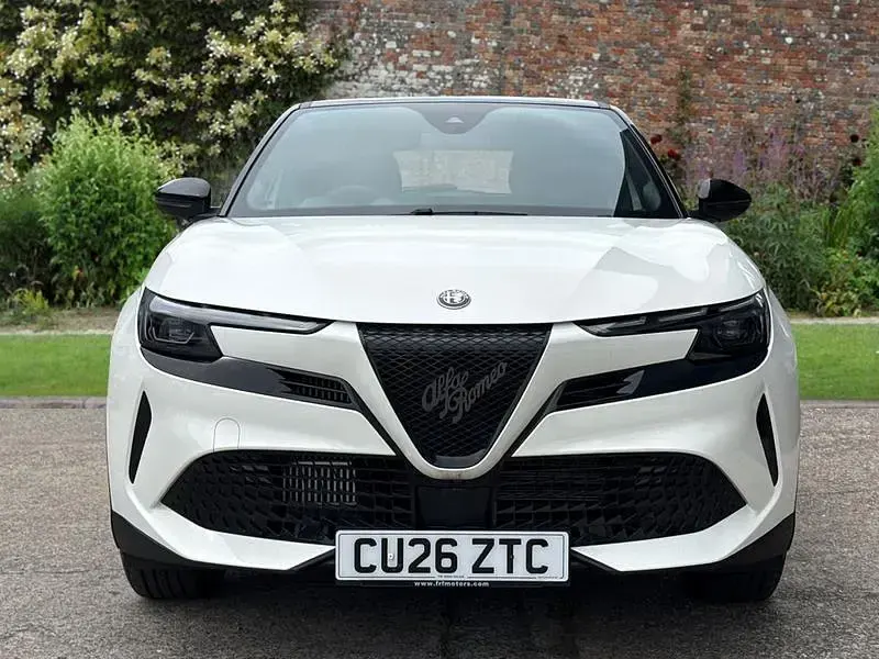 New Alfa Romeo GT Junior 2026 Sempione white (934) Hatchback