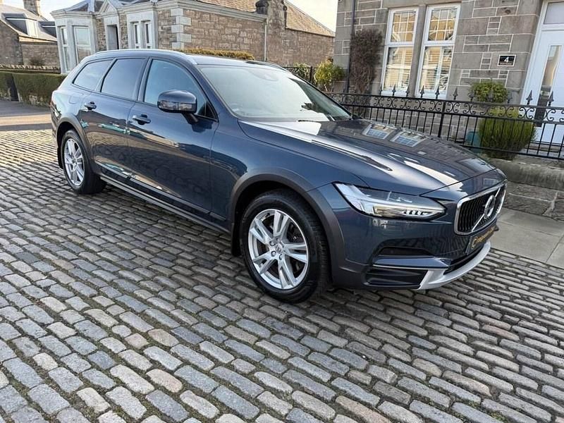 Used Volvo V90 CC Pro 235 HP (172 kW) 2017 Blue Estate