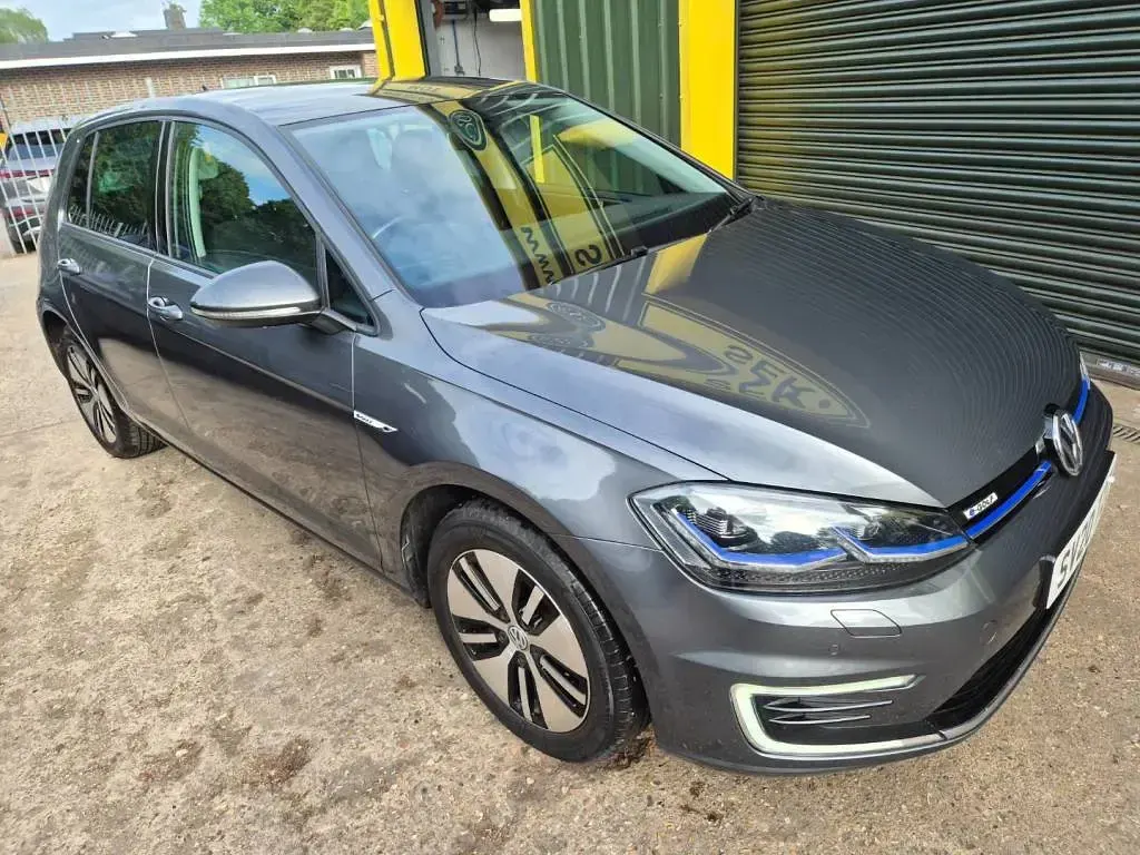 Used VW e-Golf 99 kW (135 HP) 2020 Grey Hatchback