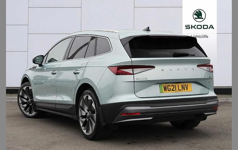 Used Skoda Enyaq iV Suite 150 kW (204 HP) 2021 Arctic silver metallic SUV