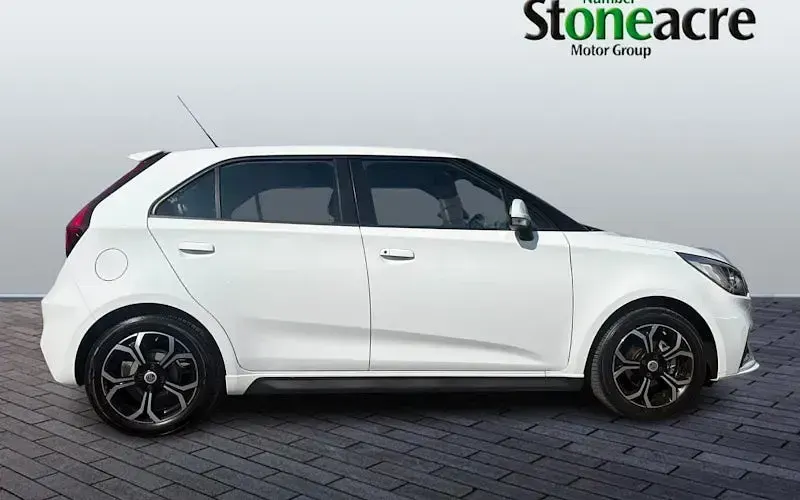 Used MG MG3 Exclusive 106 HP (77 kW) 2024 White Hatchback