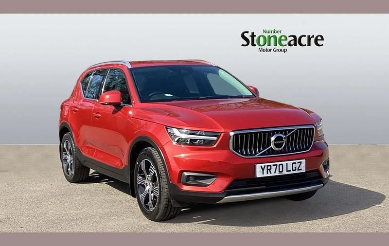 Used Volvo XC40 Inscription 161 HP (118 kW) 2020 Red SUV
