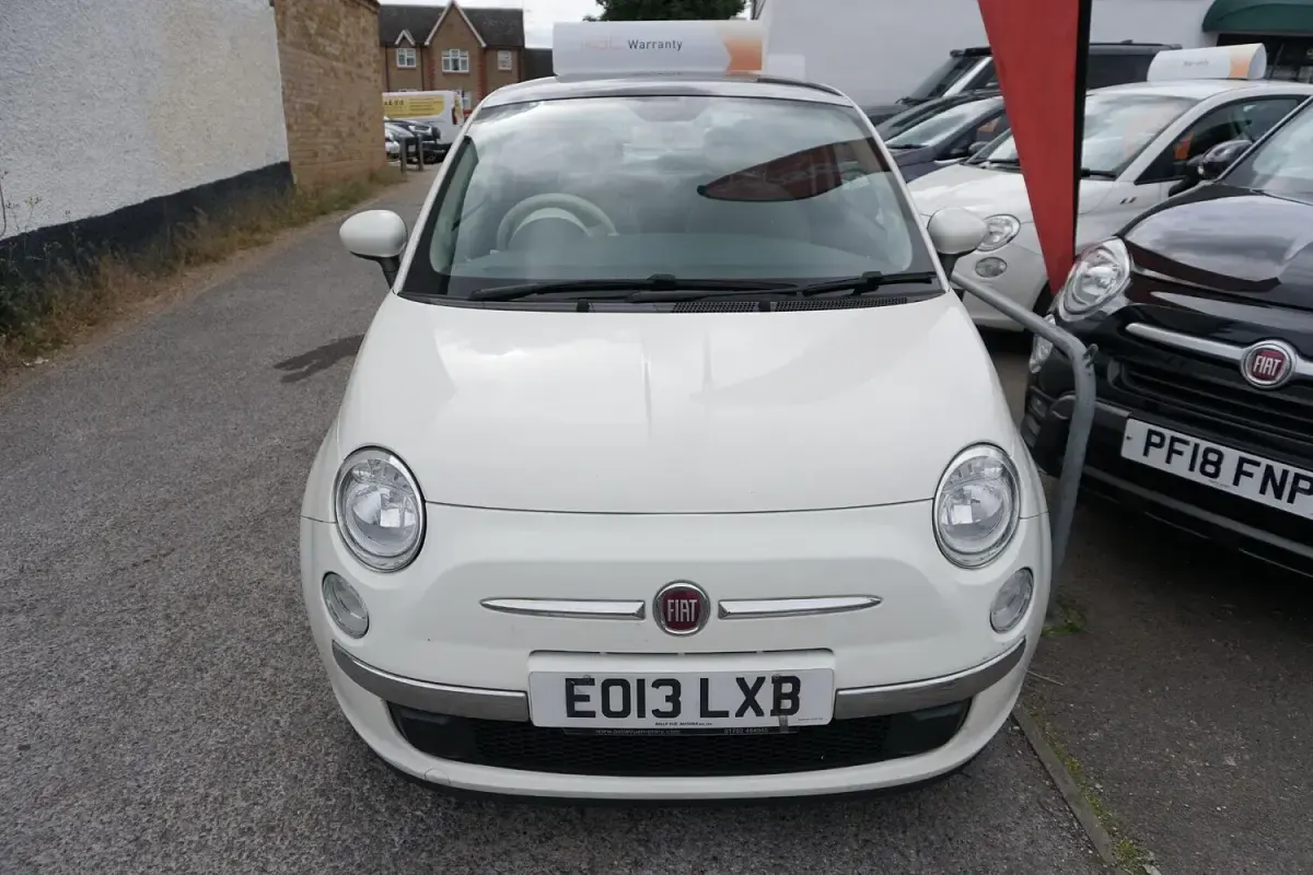 Used Fiat 500 Lounge 69 HP (50 kW) 2013 White Hatchback