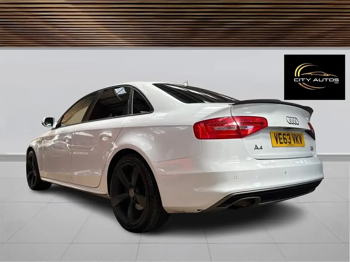 Used Audi A4 Black Edition 177 HP (130 kW) 2014 White Sedan