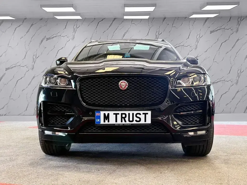 Used Jaguar F-Pace R-Sport 2019 Black SUV