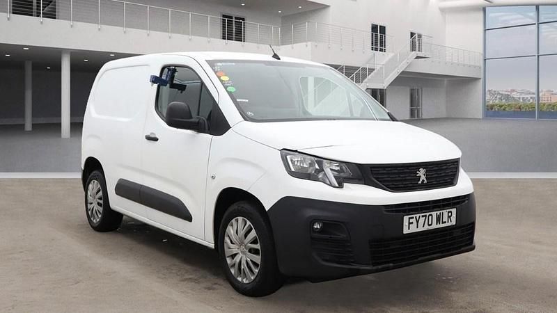 White Used 2020 Peugeot Partner Van | £9,495 (Fair price) - Image 1/4