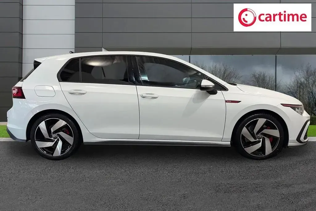 Used VW Golf VIII GTI 245 HP (180 kW) 2024 White Hatchback