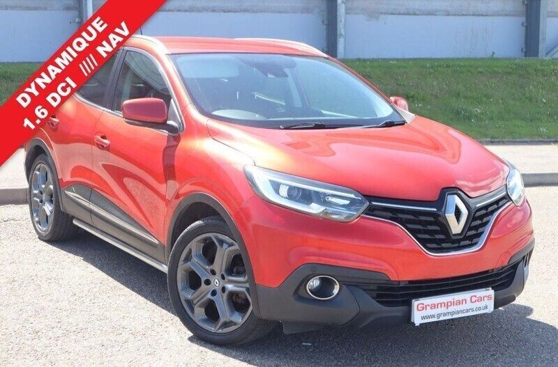 Red Used 2016 Renault Kadjar Dynamique SUV | £6,995 (Good price) - Image 1/4