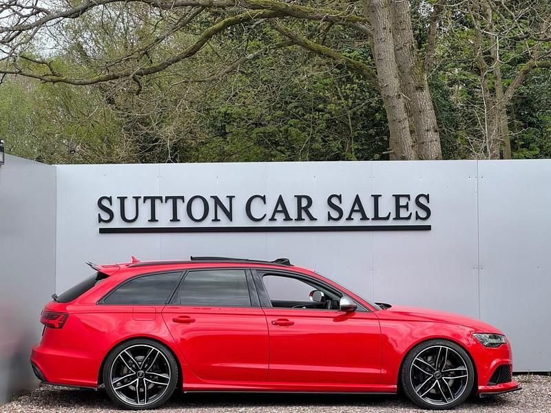 Usado Audi RS6 Design 560 HP (411 kW) 2015 Vermelho Carrinha