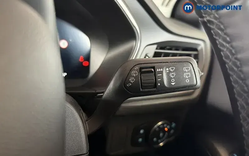 Used Ford Focus Active X 155 HP (114 kW) 2024 Red Estate