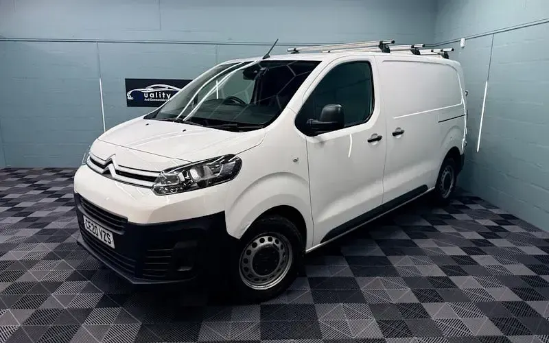 Used Citroën Dispatch 120 HP (88 kW) 2020 White MPV
