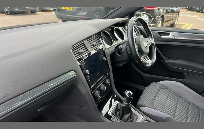 Used VW Golf VII R-line 147 HP (108 kW) 2018 Black Hatchback