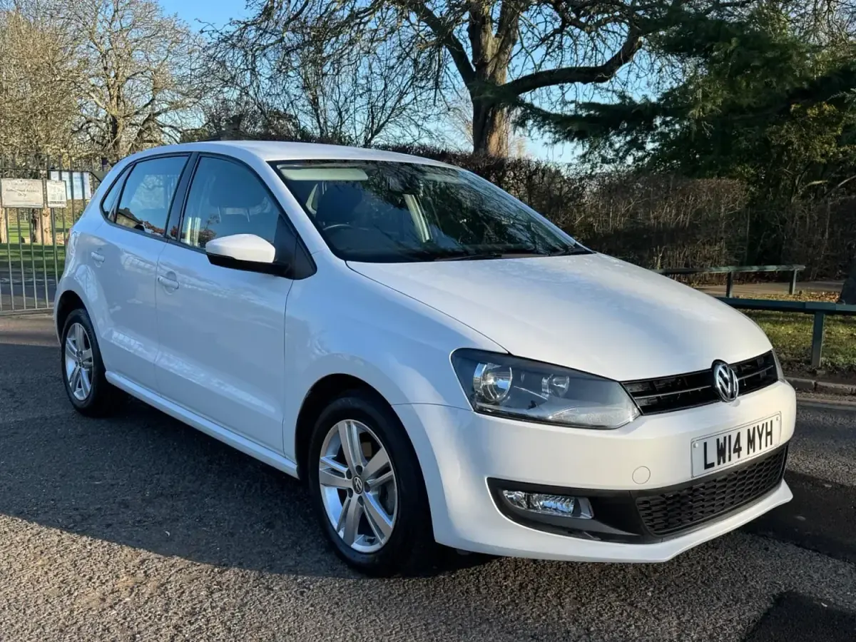 Begagnad VW Polo SE 2024 Vit Halvkombi