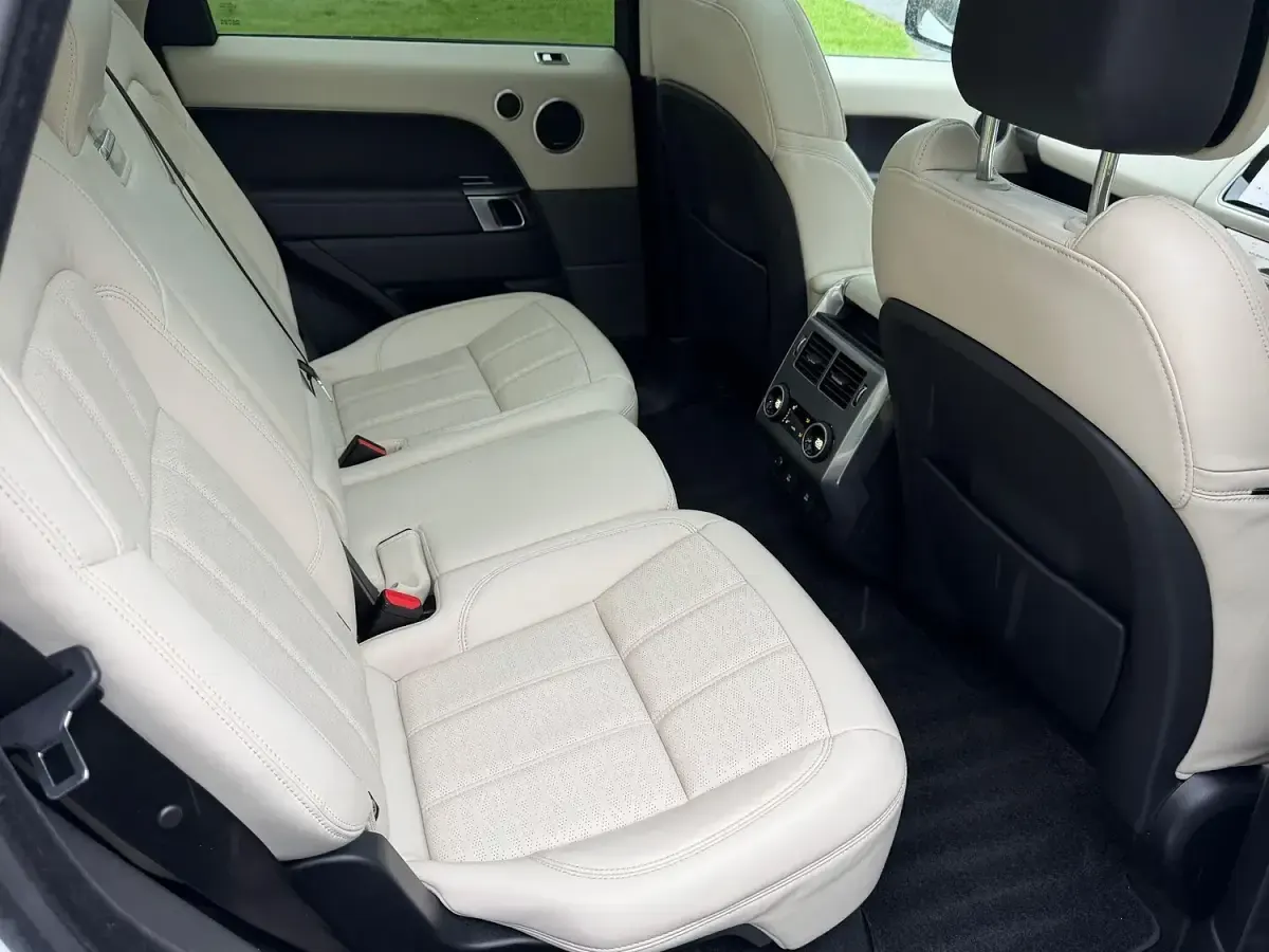 Used Land Rover Range Rover Sport Autobiography Dynamic 404 HP (297 kW) 2018 White SUV