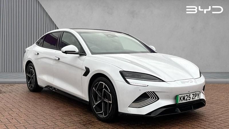 Used BYD Seal 389 kW (530 HP) 2025 Metallic  polar white Sedan